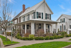 Cedarbrook Cottage by Seabrook Hospitality